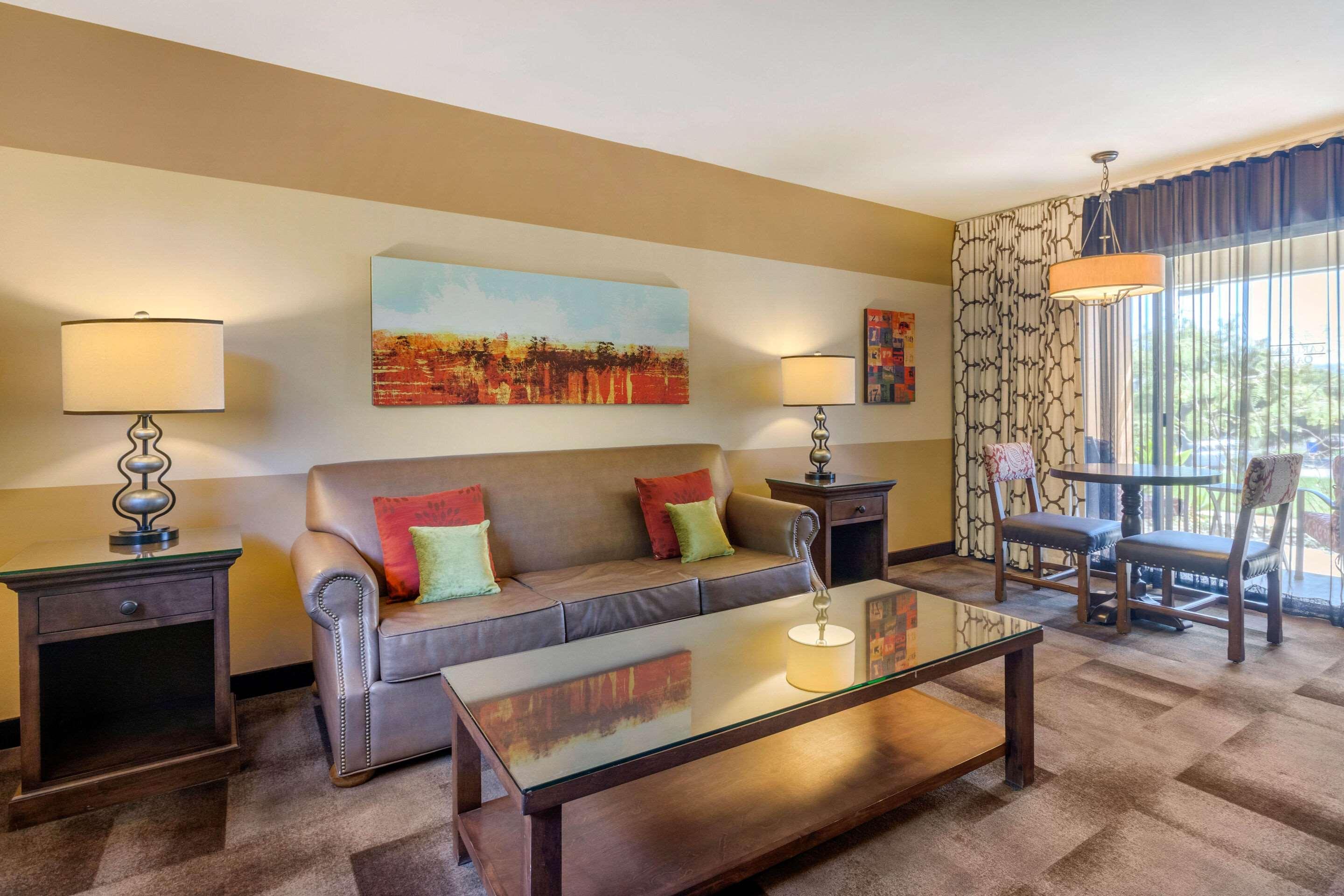 Carlton Oaks Lodge, Ascend Hotel Collection Санти Экстерьер фото